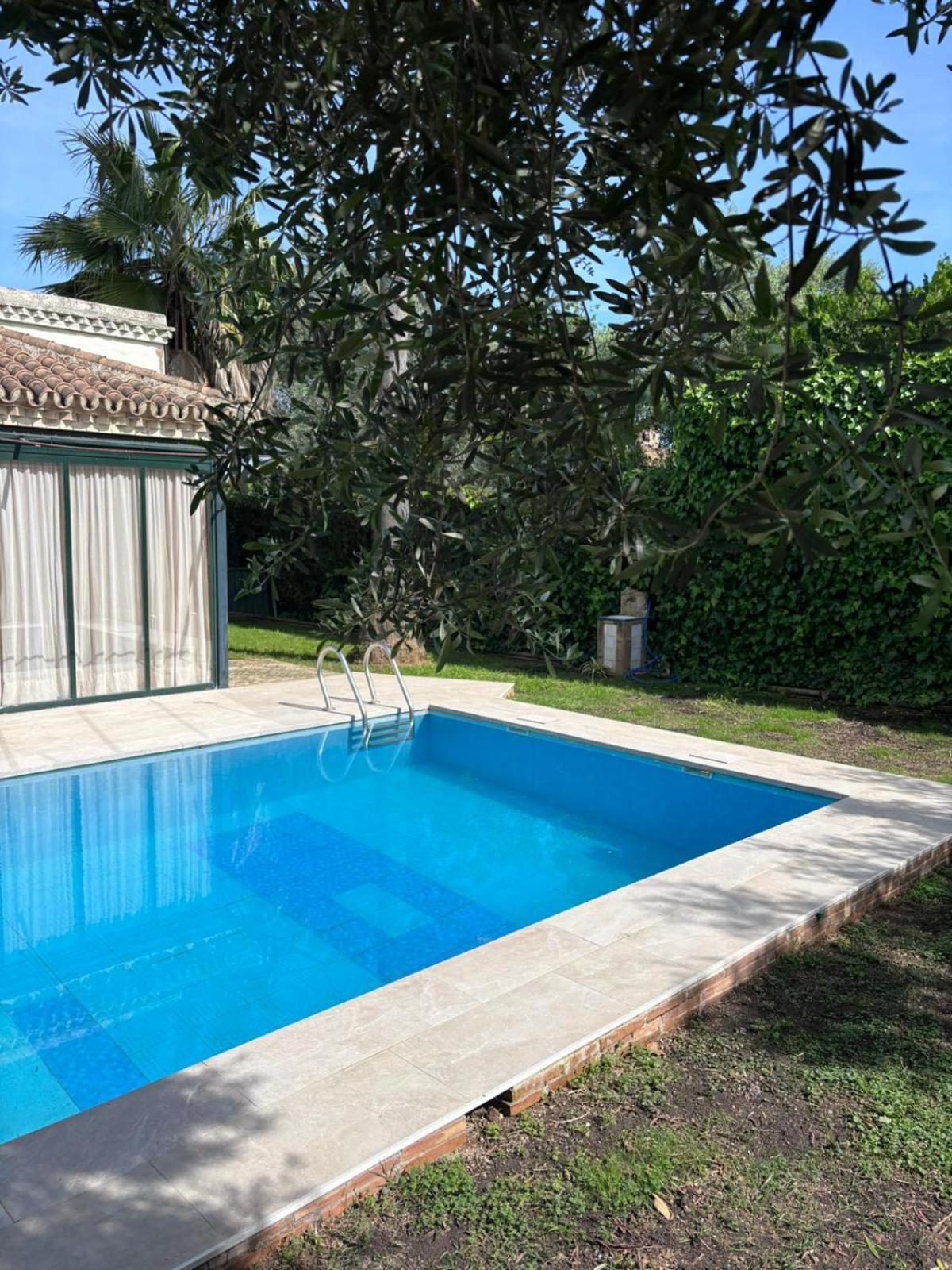 Casa Villa Ladi Umbrete ภายนอก รูปภาพ